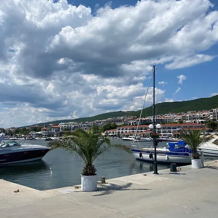 Apartment Horizon 28 'в' *